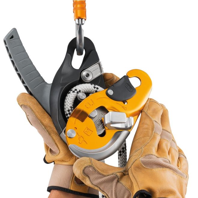 Petzl I'D Evac αυτόματο φρένο κατεβάσματος με λειτουργία πανικού για εκκενώσεις από άγκυρες