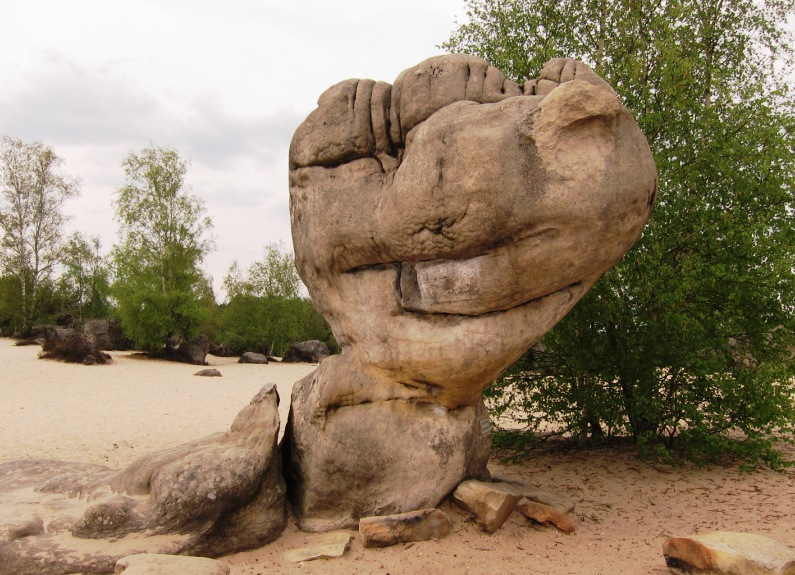 fontainebleau boulder