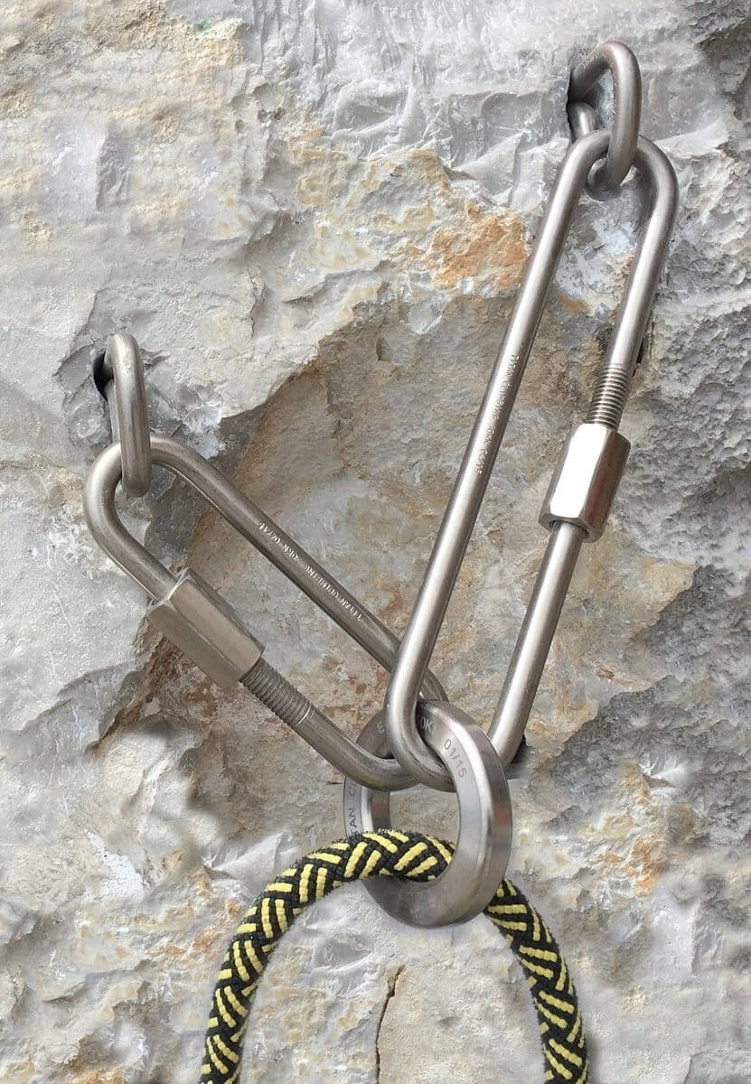 Titan Climbing Titan Climbing